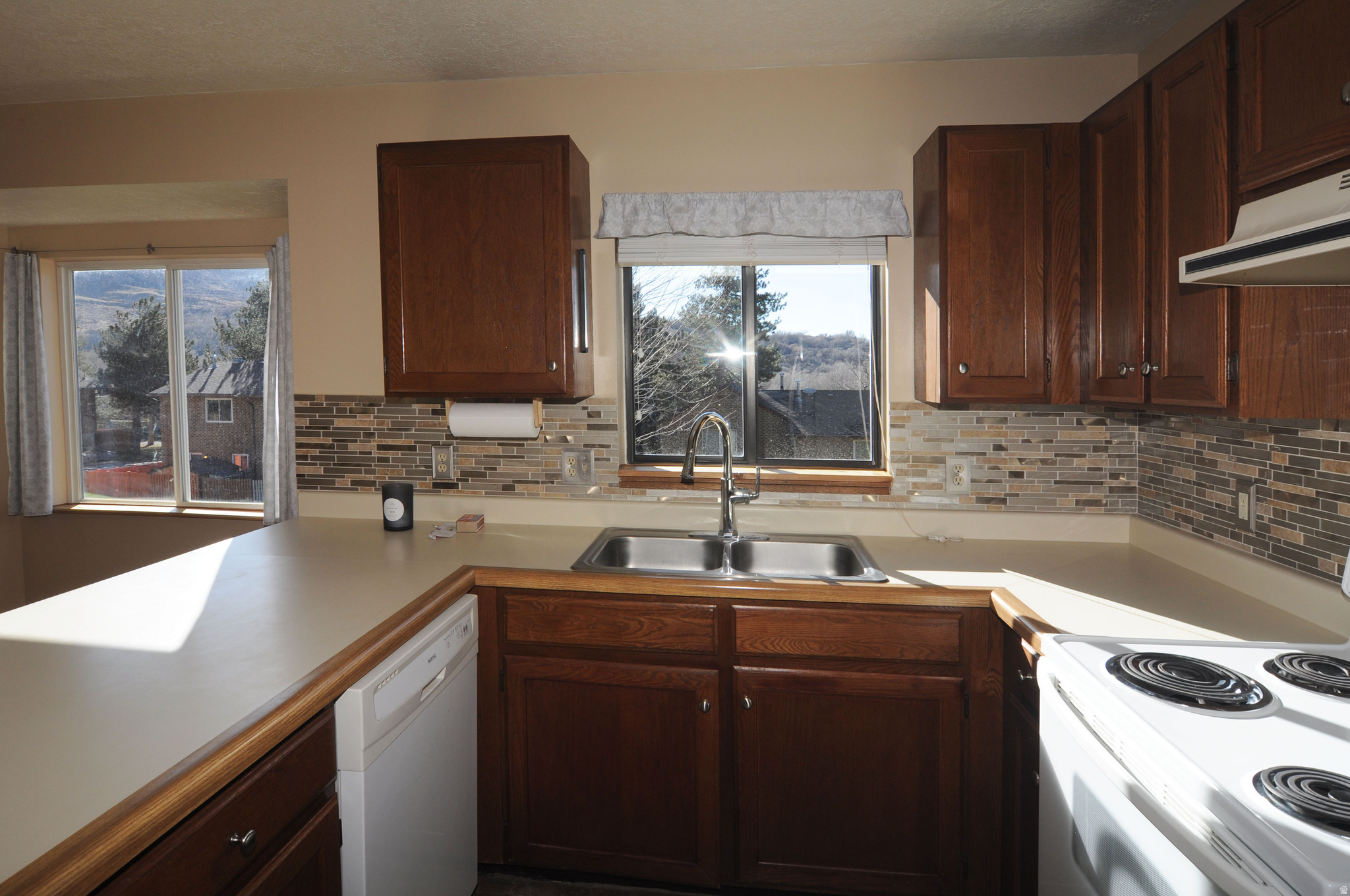 CANYON TERRACE - Residential