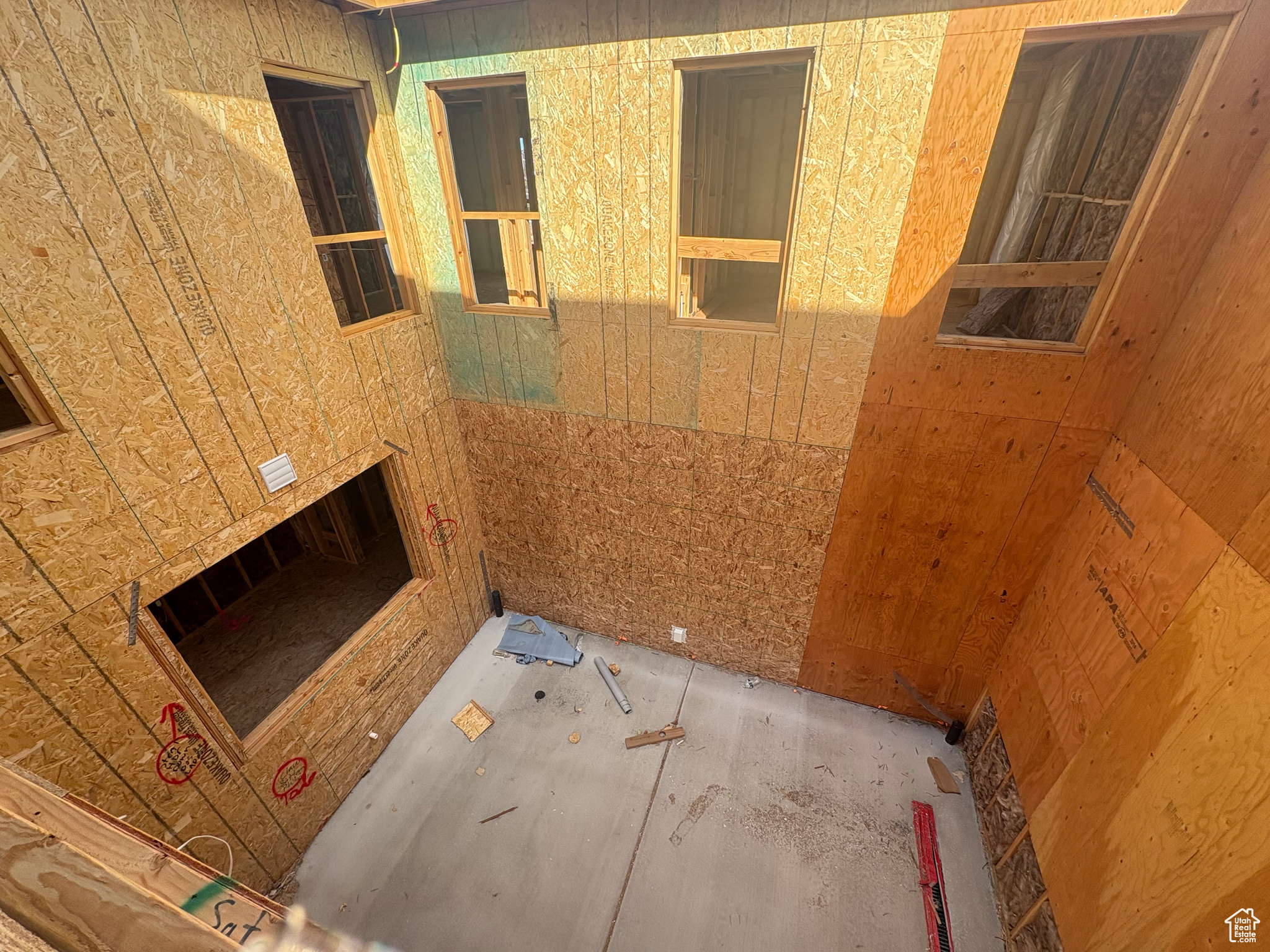 CAMDEN COMMONS - Residential