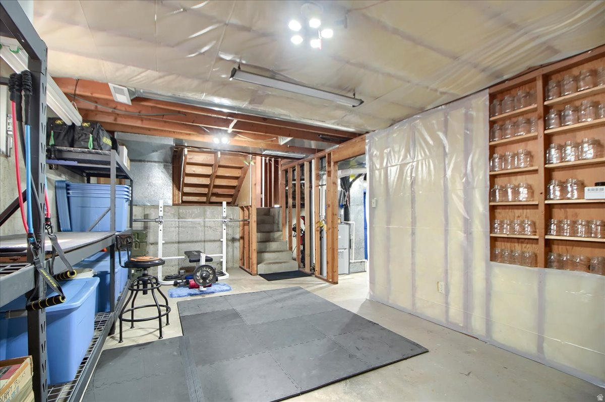 LAKEWOOD VILLAGE - Residential