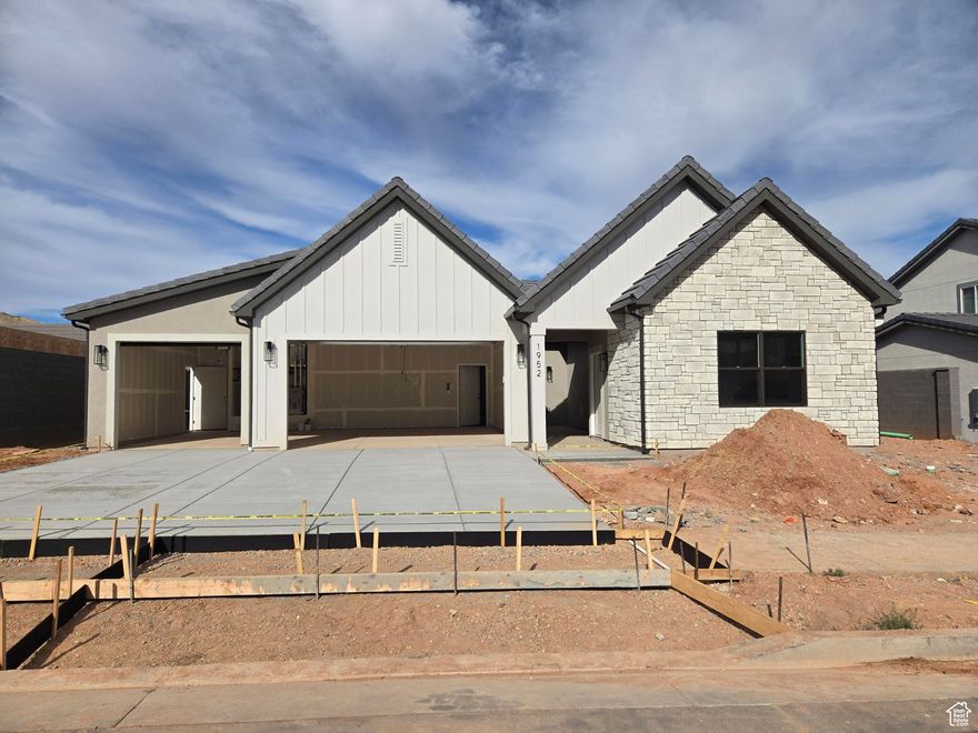 CASITA and SINGLE LEVEL LIVING in this Haven floor plan featured in the desirable community of Long Valley. You will enjoy an open floorplan that boasts a kitchen with generous pantry, a large kitchen island with breakfast bar, quartz countertops, stainless appliances with gas cooking, and laminate flooring throughout the main level. Enjoy our community pools, hot tub, pickleball courts, 18 hole putting course and more! Ask me about our generous home warranty and smart home package! ** Special Interest Rates are Available when you use DHI Mortgage in addition to receiving $12,000 toward closing costs. Move-in November Pictures are of different home with similar finishes. Square footage figures are provided as a courtesy estimate only and were obtained from building plans.