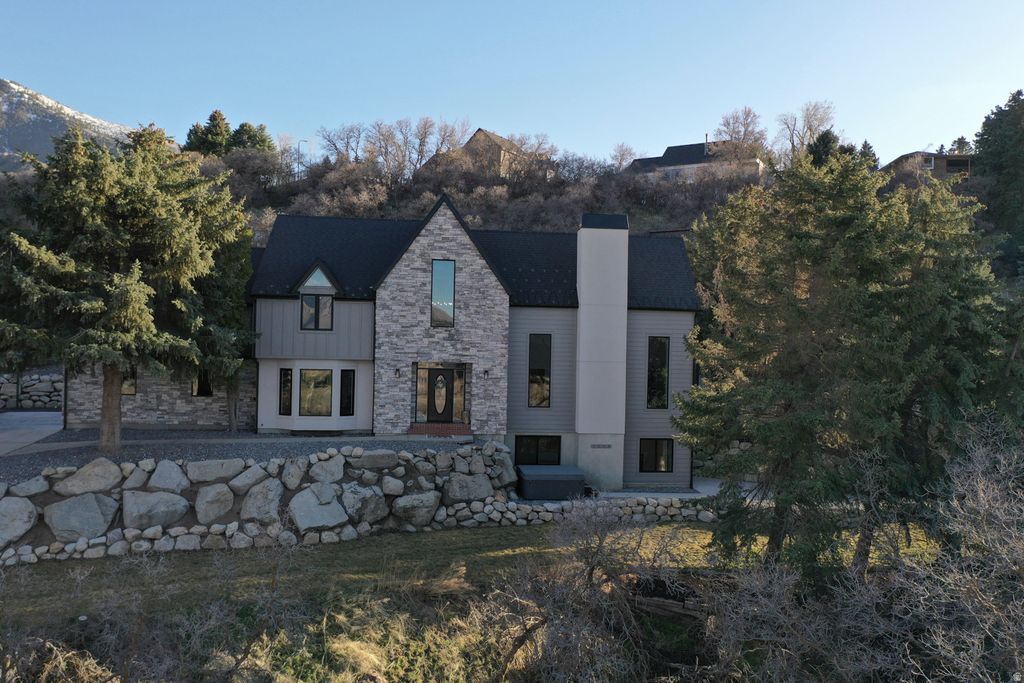 Photo of 10828 S LOSTWOOD DR, Sandy, UT 84092 (MLS # 2144793)