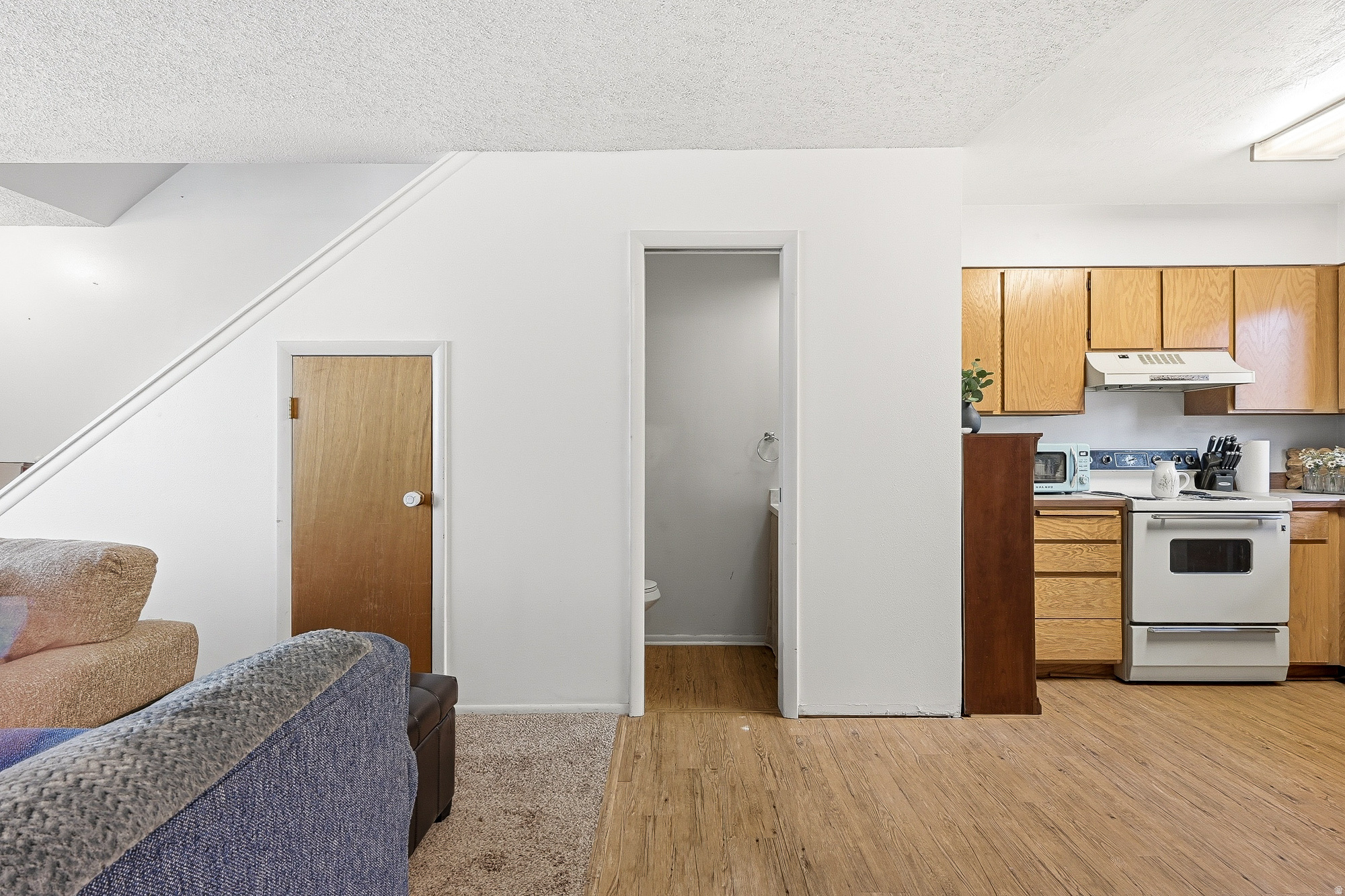 HILLSIDE VILLAS - Residential