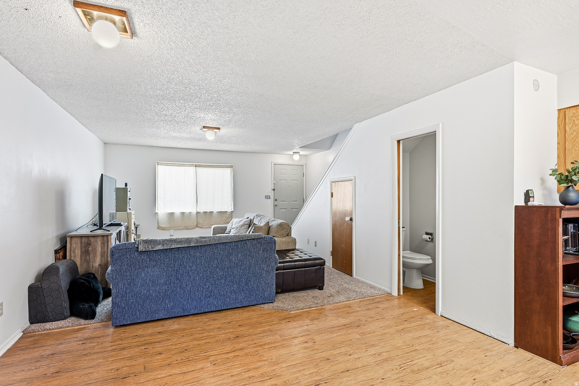 HILLSIDE VILLAS - Residential