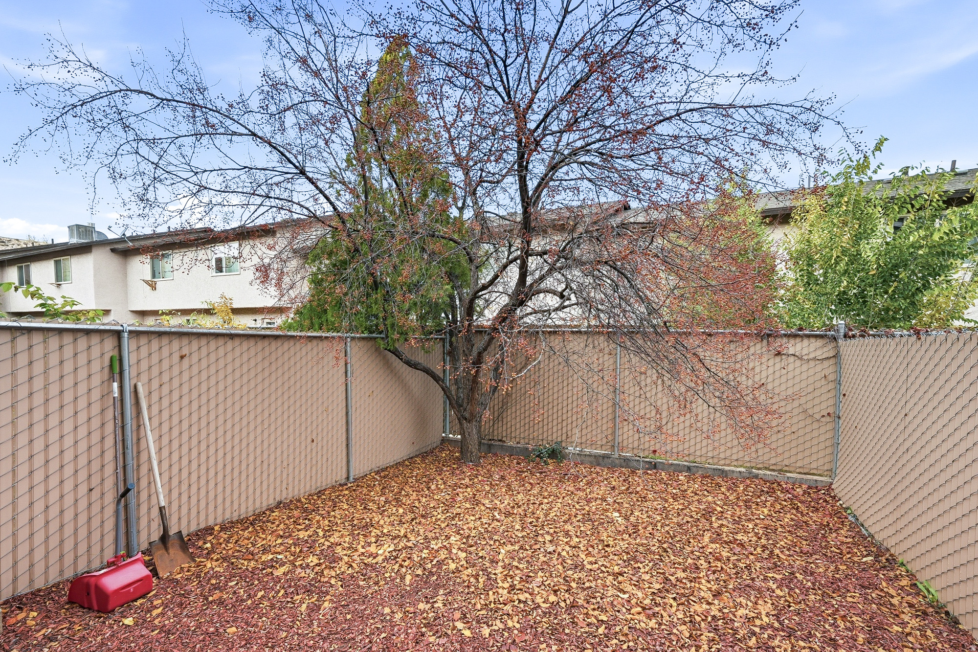 HILLSIDE VILLAS - Residential