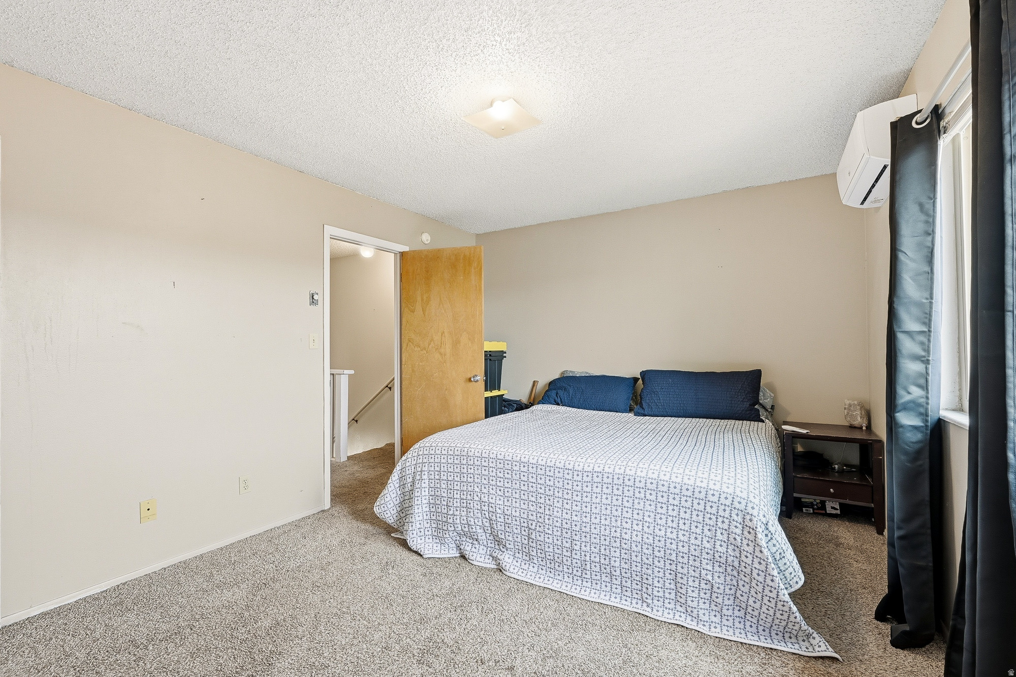 HILLSIDE VILLAS - Residential