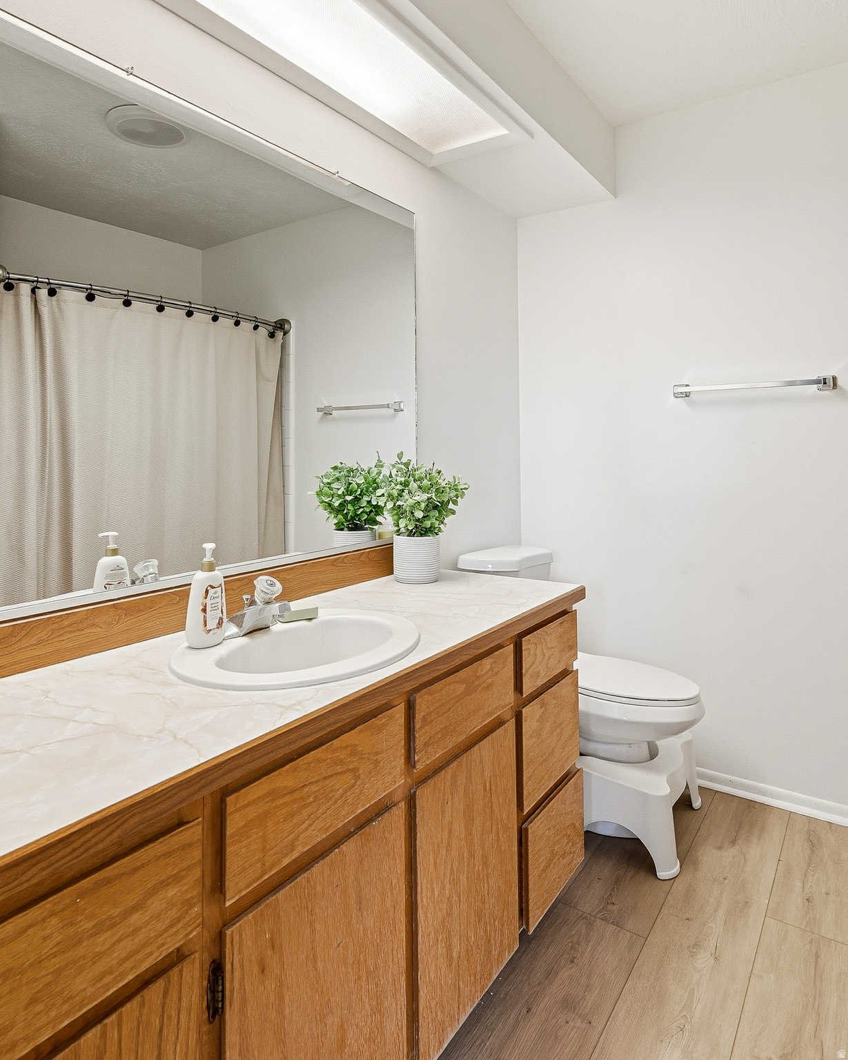 HILLSIDE VILLAS - Residential