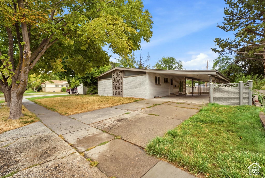 Photo of 3771 S ALTA LOMA DR, Salt Lake City, UT 84106 (MLS # 2188234)
