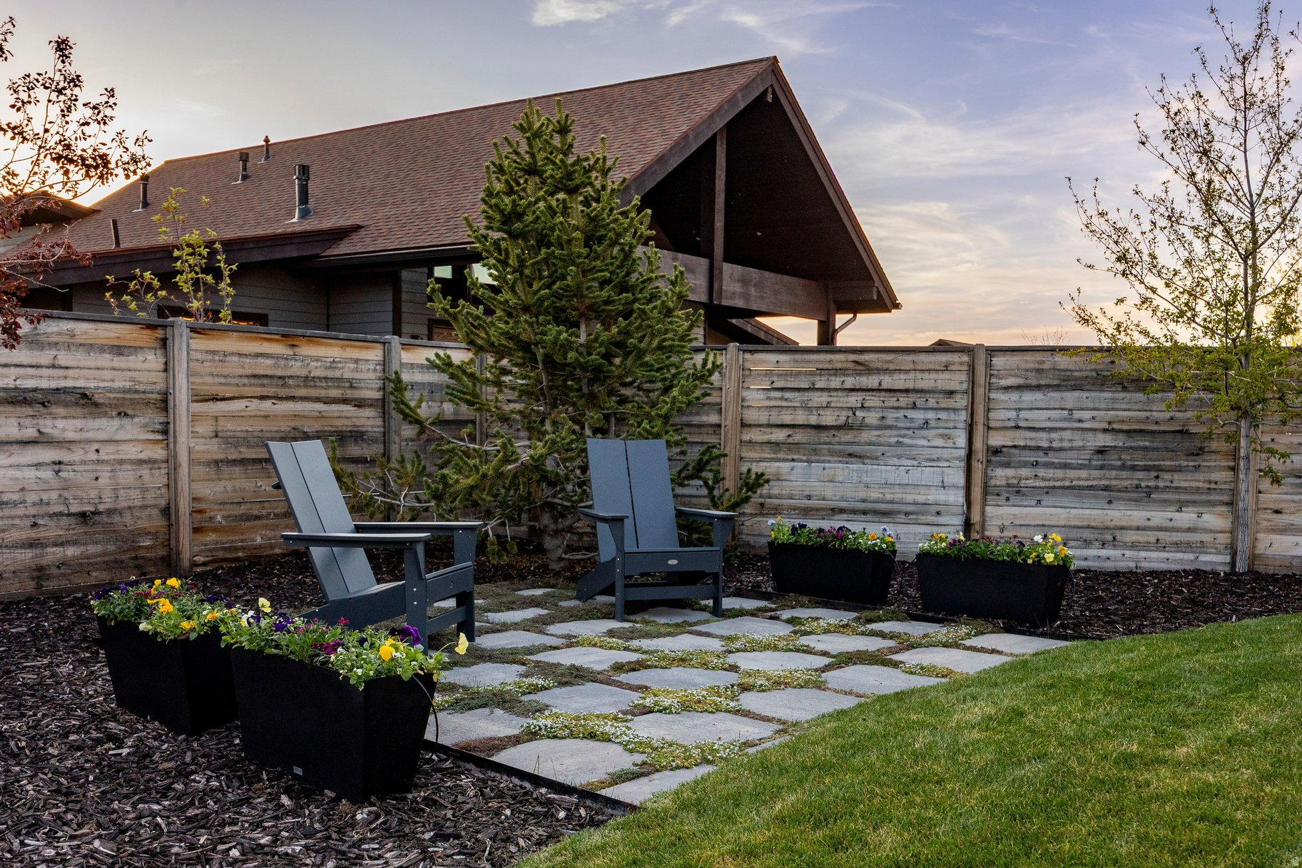 HIGH STAR RANCH - Residential