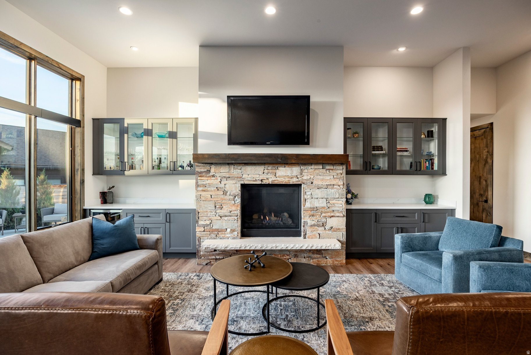 HIGH STAR RANCH - Residential