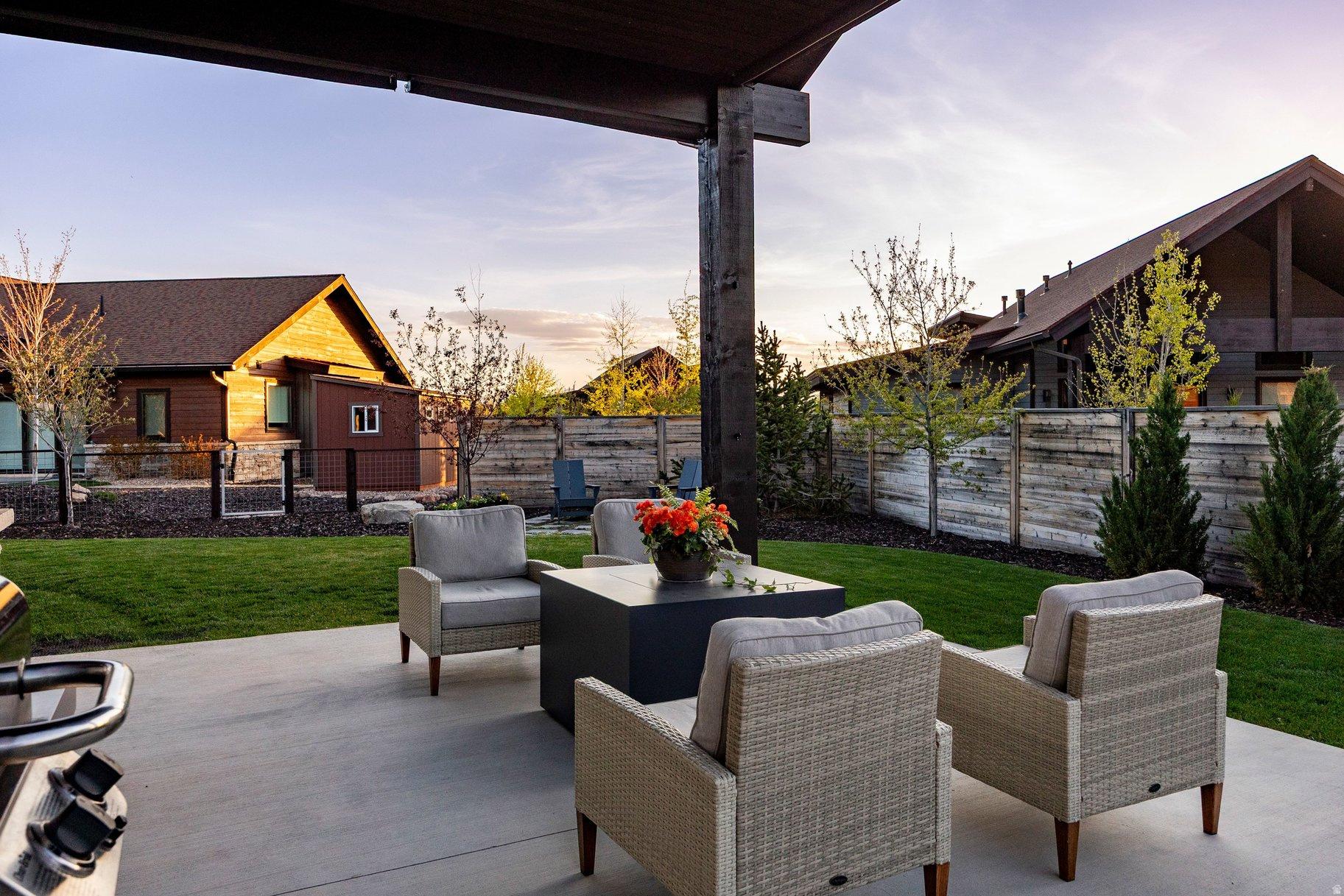HIGH STAR RANCH - Residential
