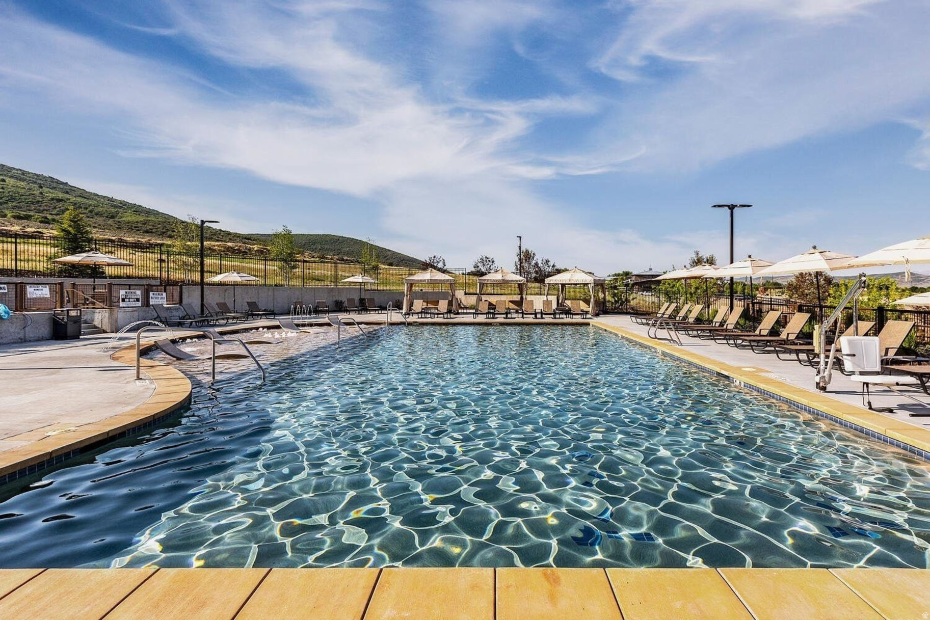 HIGH STAR RANCH - Residential