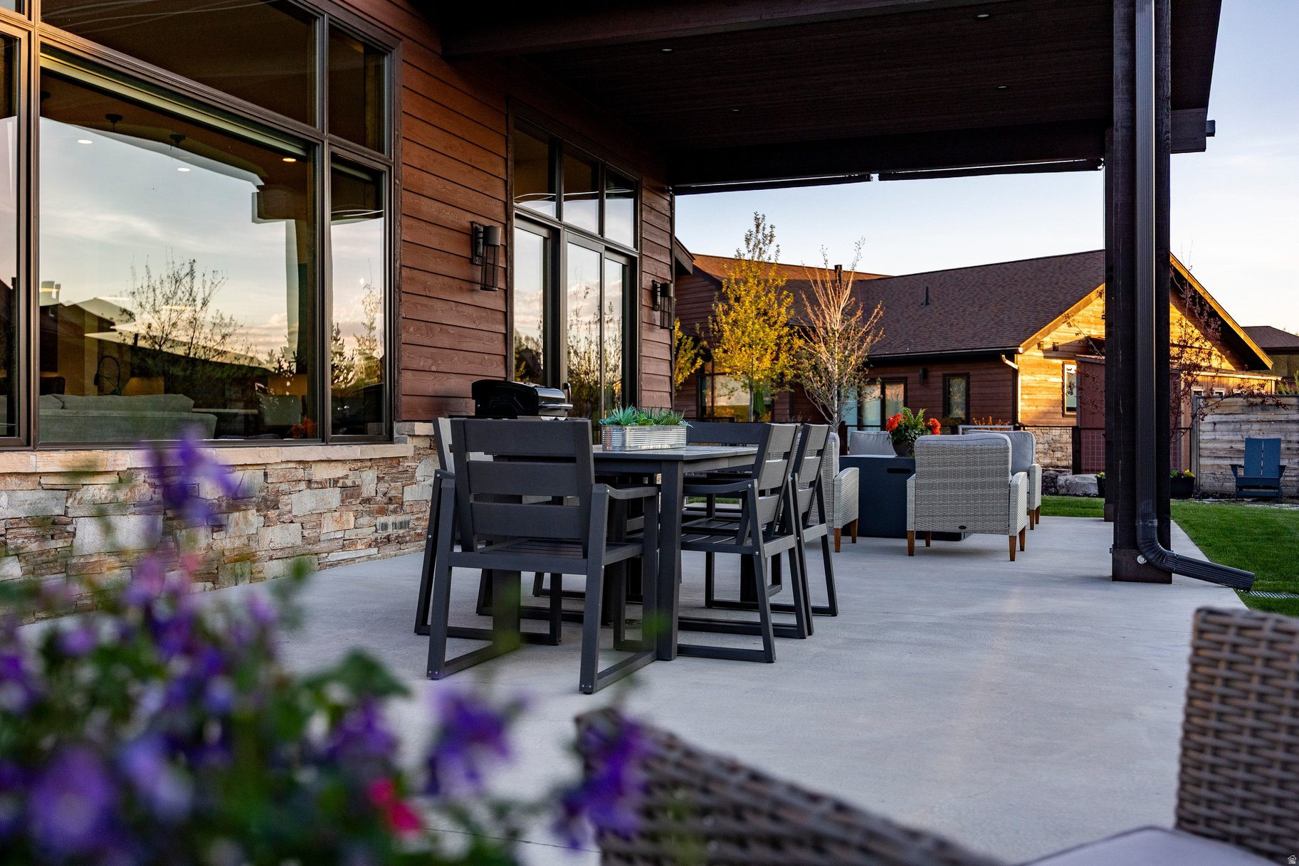HIGH STAR RANCH - Residential