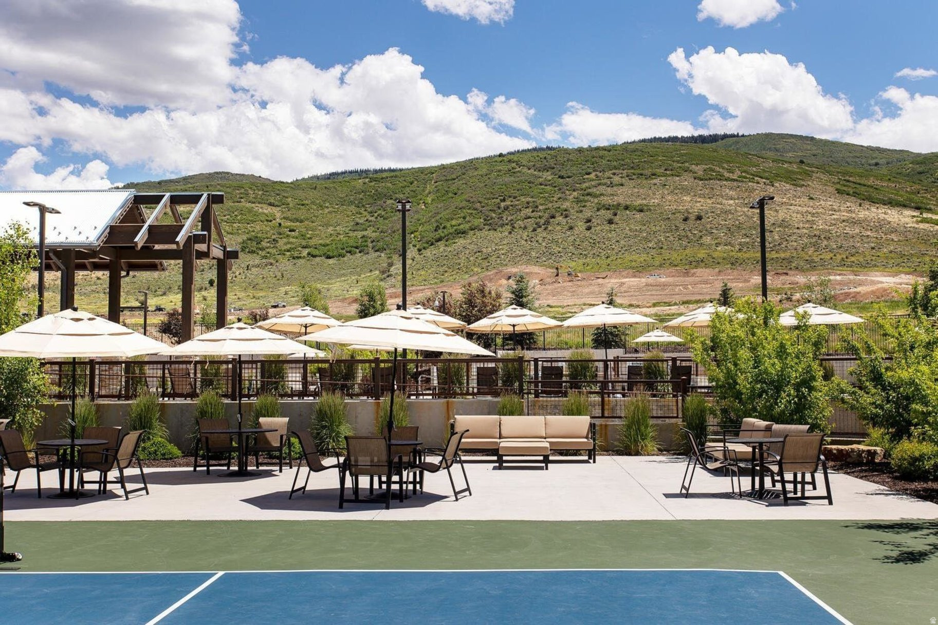 HIGH STAR RANCH - Residential