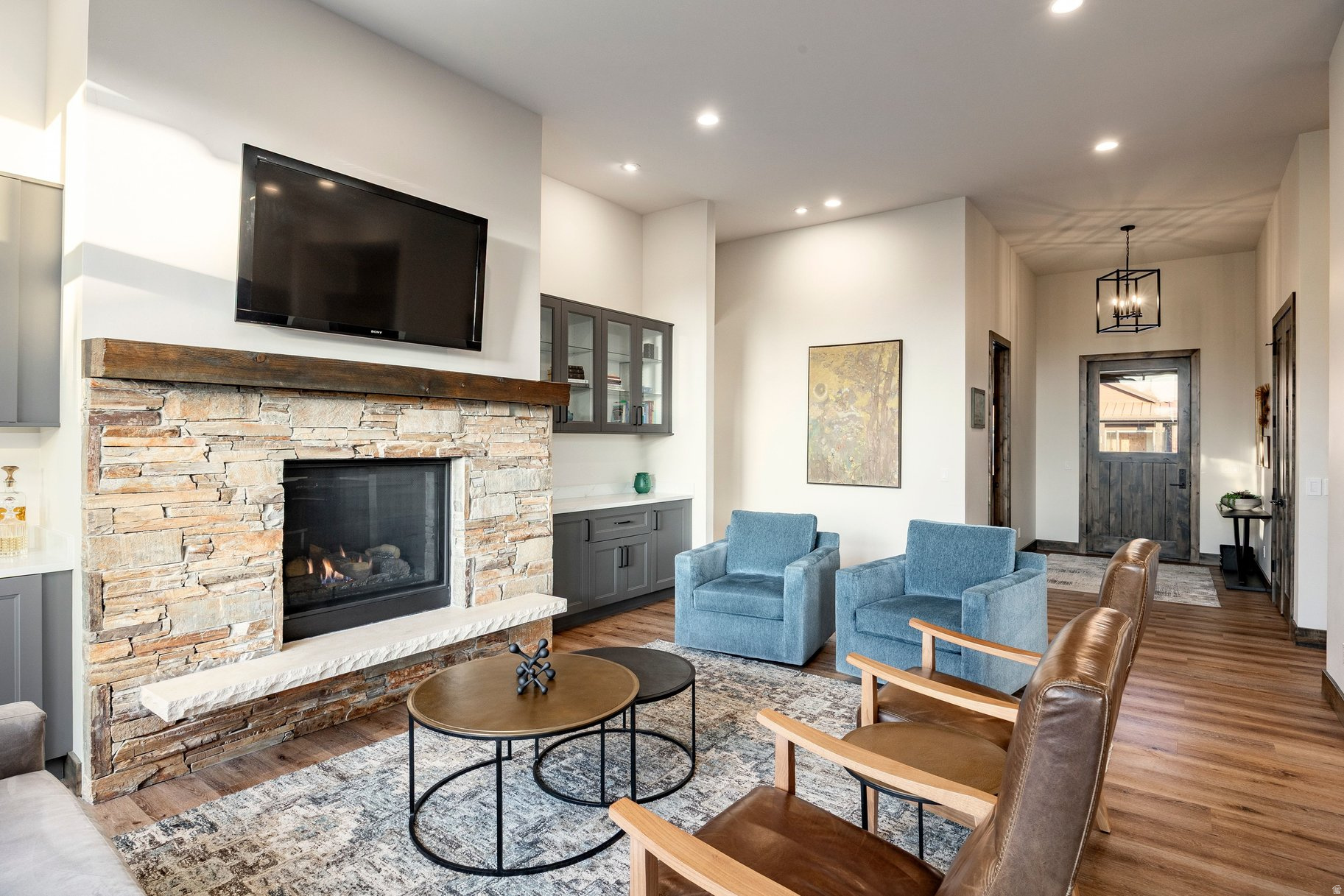 HIGH STAR RANCH - Residential