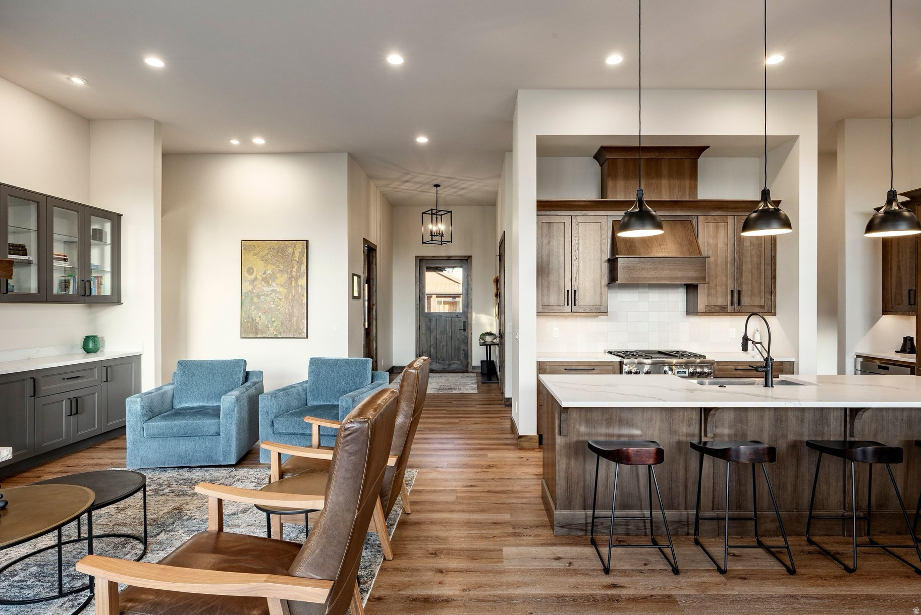HIGH STAR RANCH - Residential