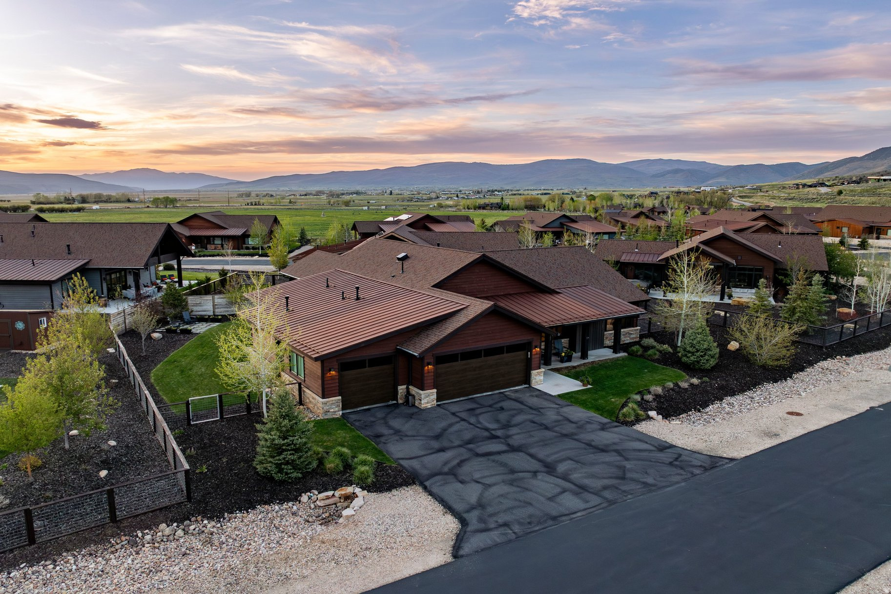 HIGH STAR RANCH - Residential