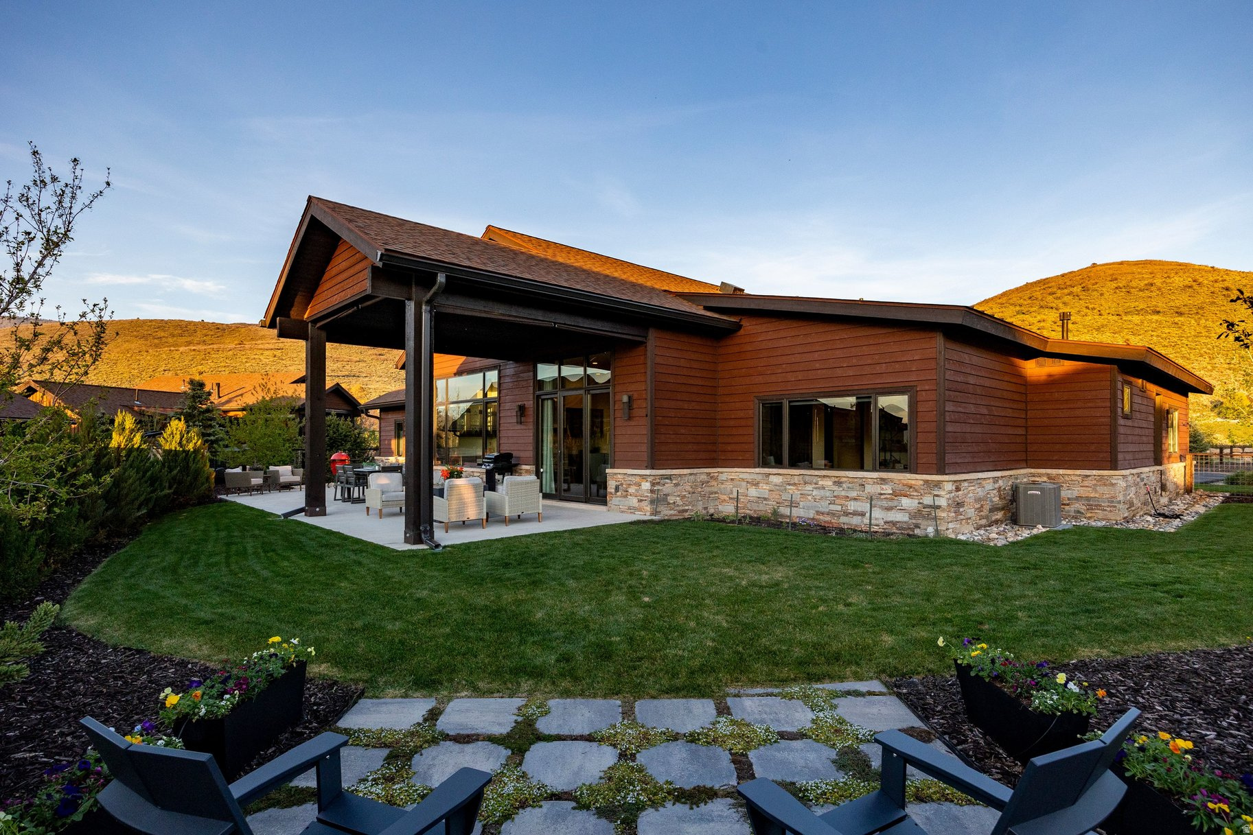 HIGH STAR RANCH - Residential