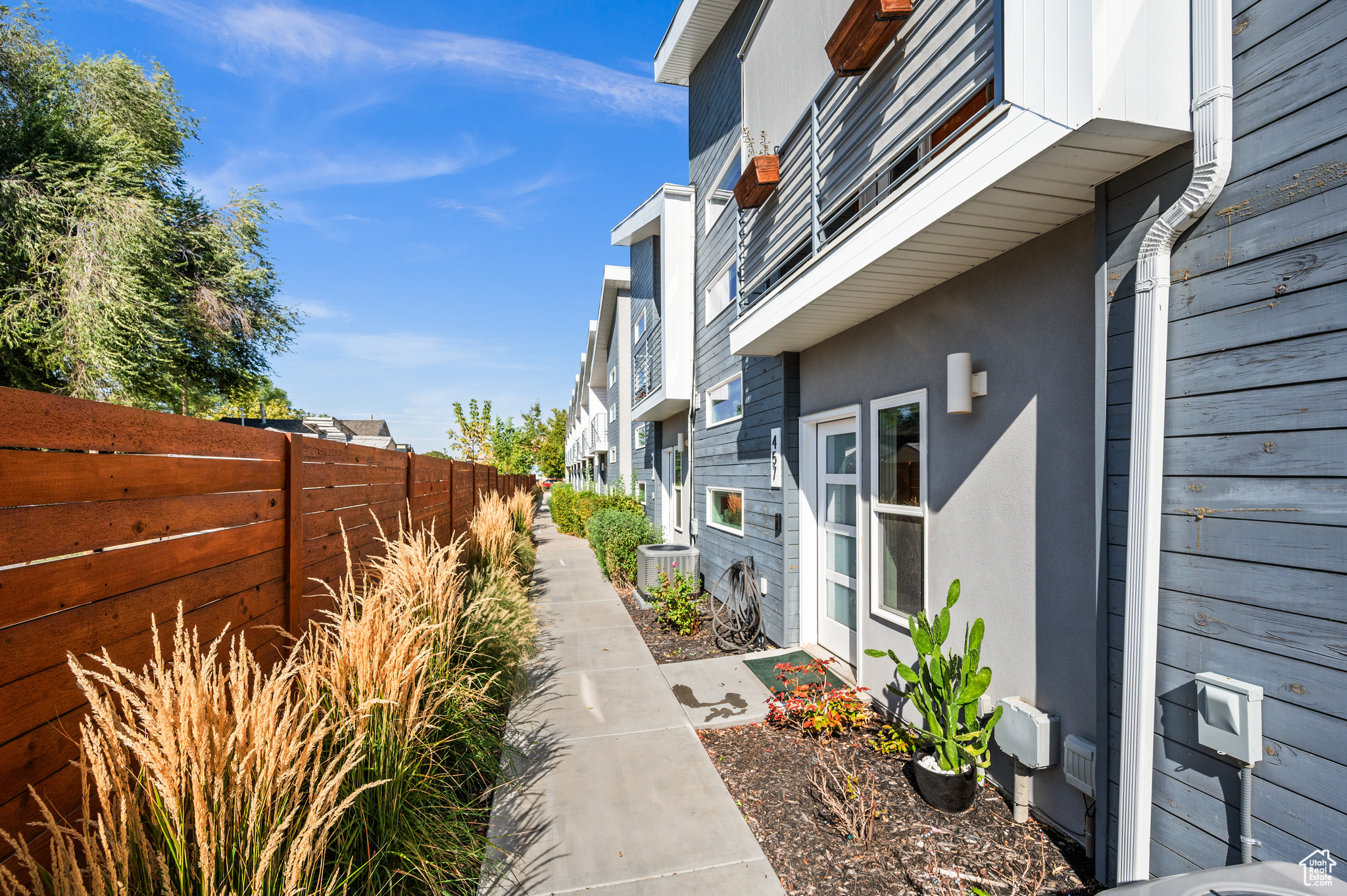 457 N Beaumont Ct, Salt Lake City, Utah image 1