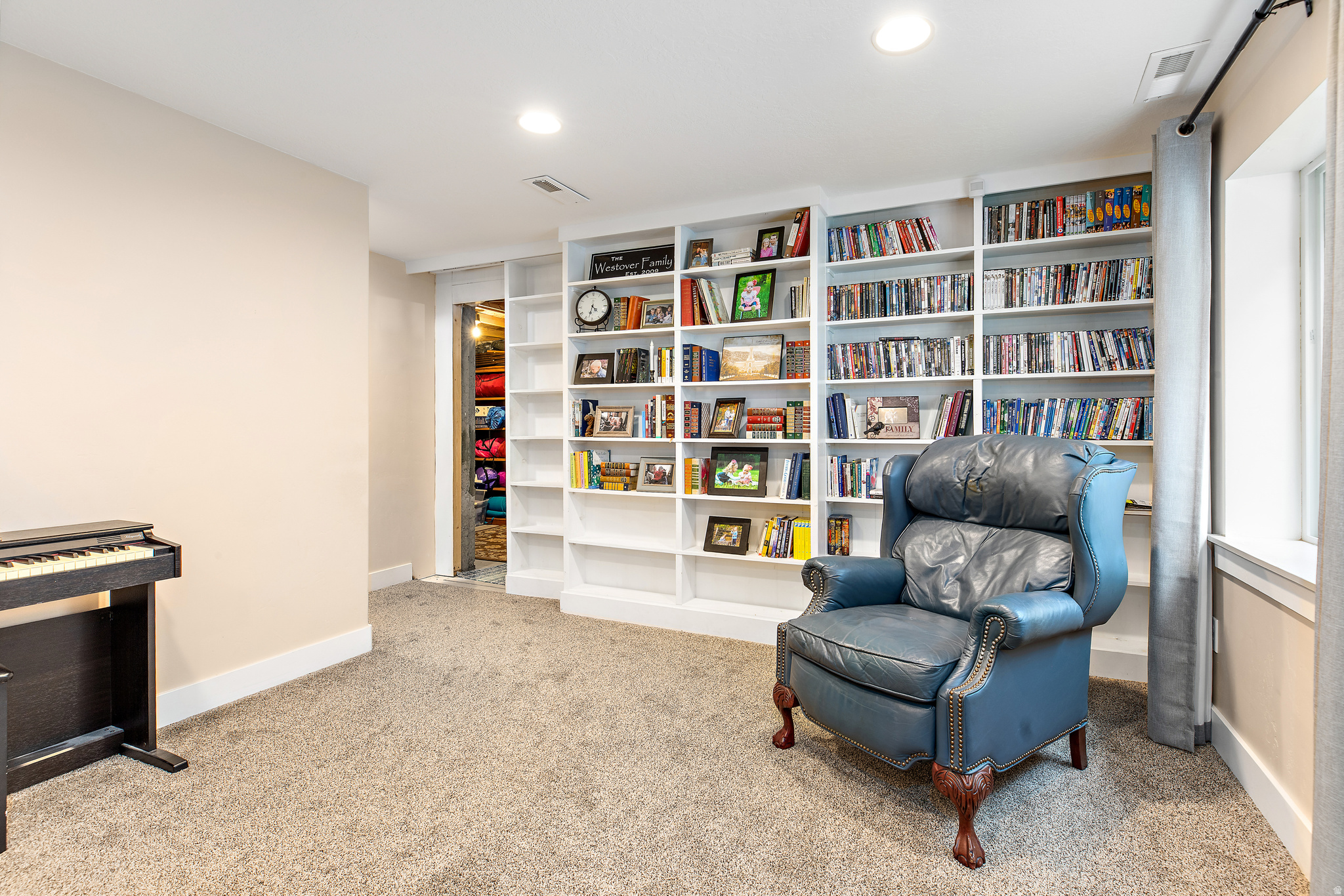 EAST MEADOWS ESTATES - Residential