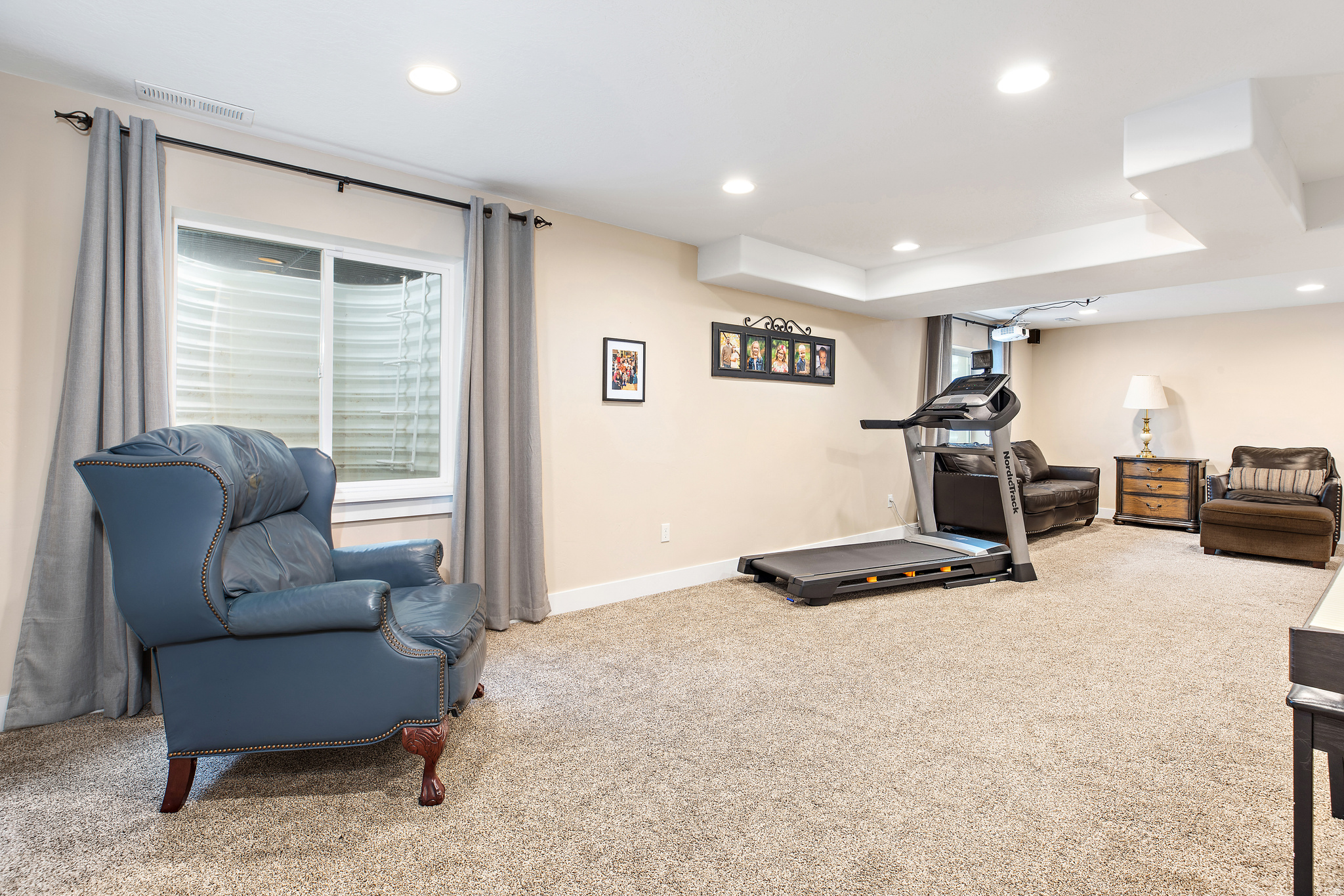 EAST MEADOWS ESTATES - Residential