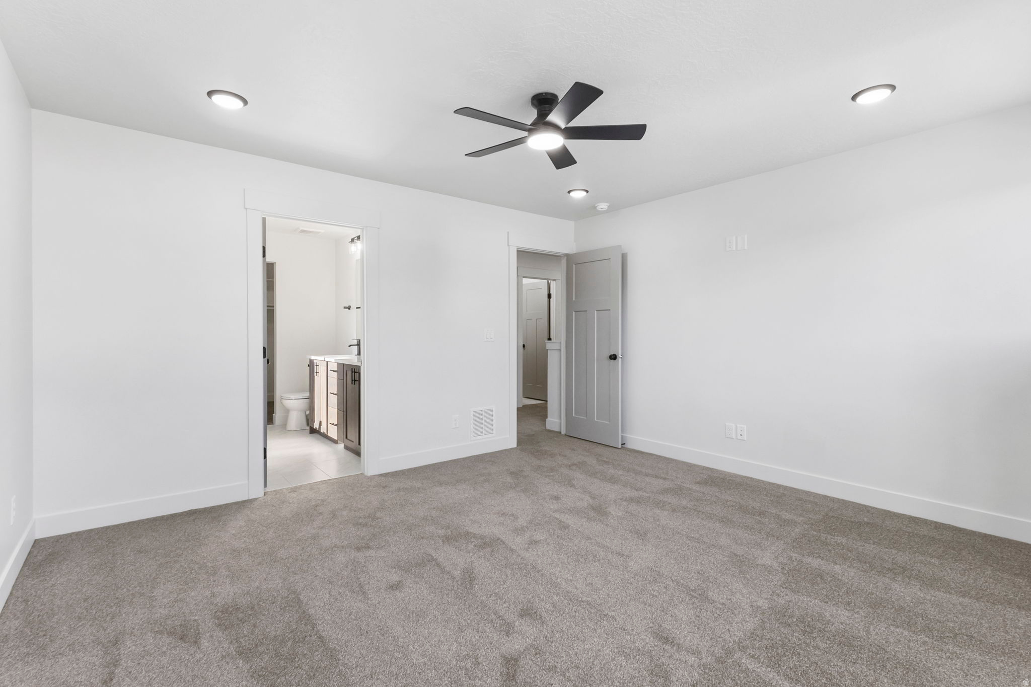 REGENCY GARDENS - Residential