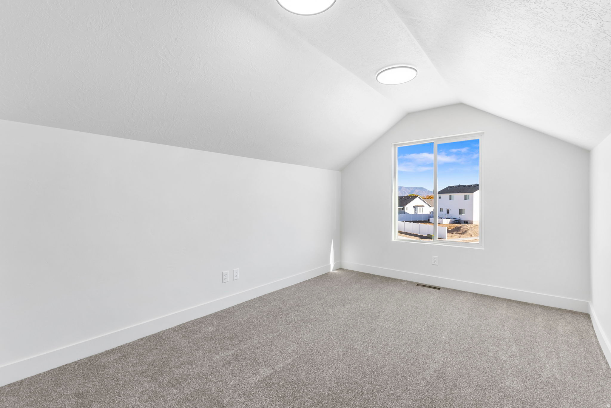 REGENCY GARDENS - Residential