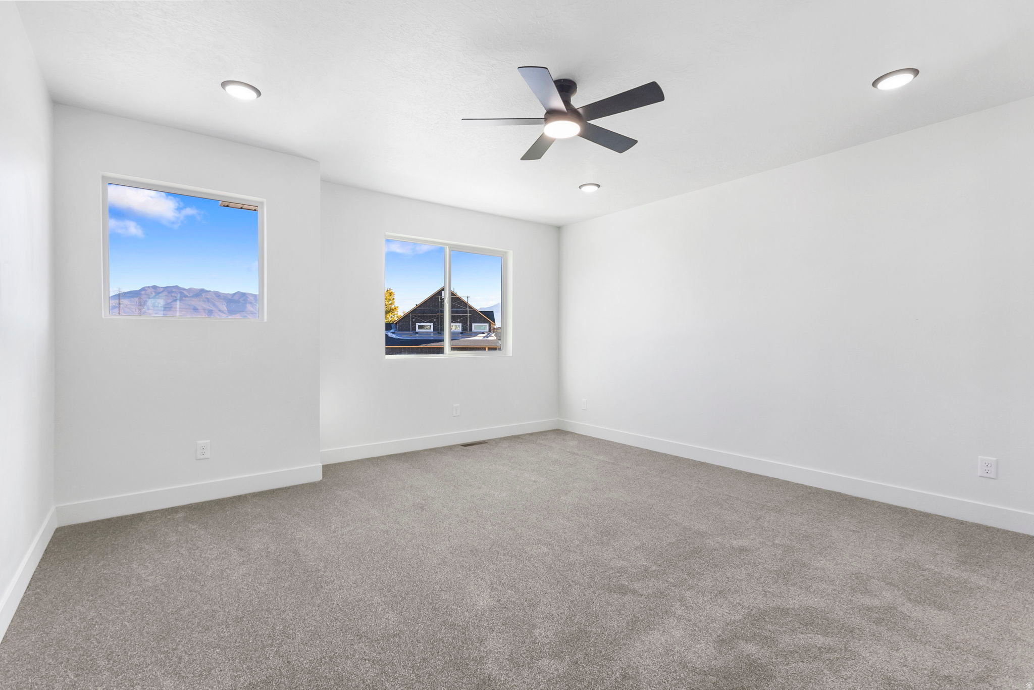 REGENCY GARDENS - Residential