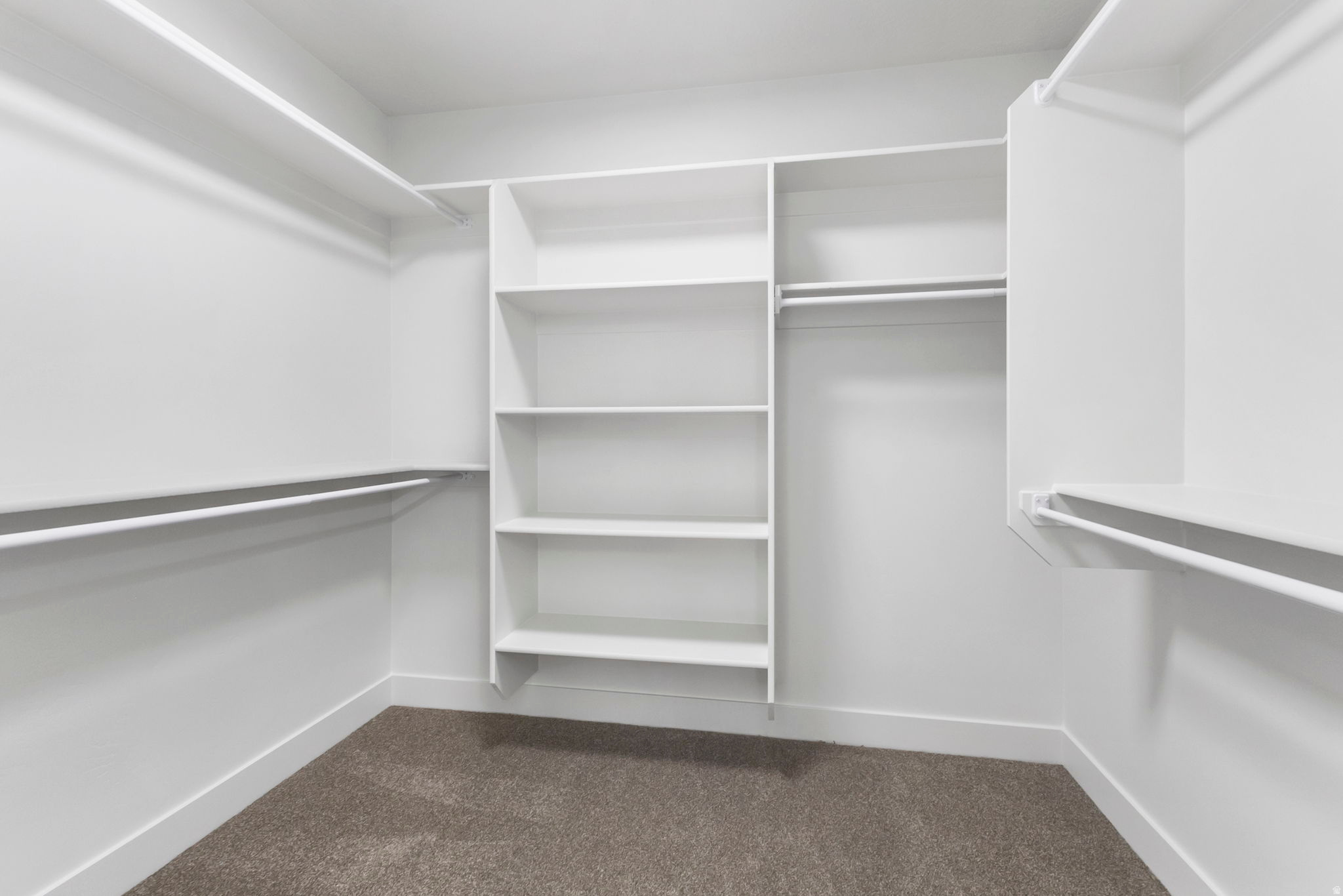 REGENCY GARDENS - Residential