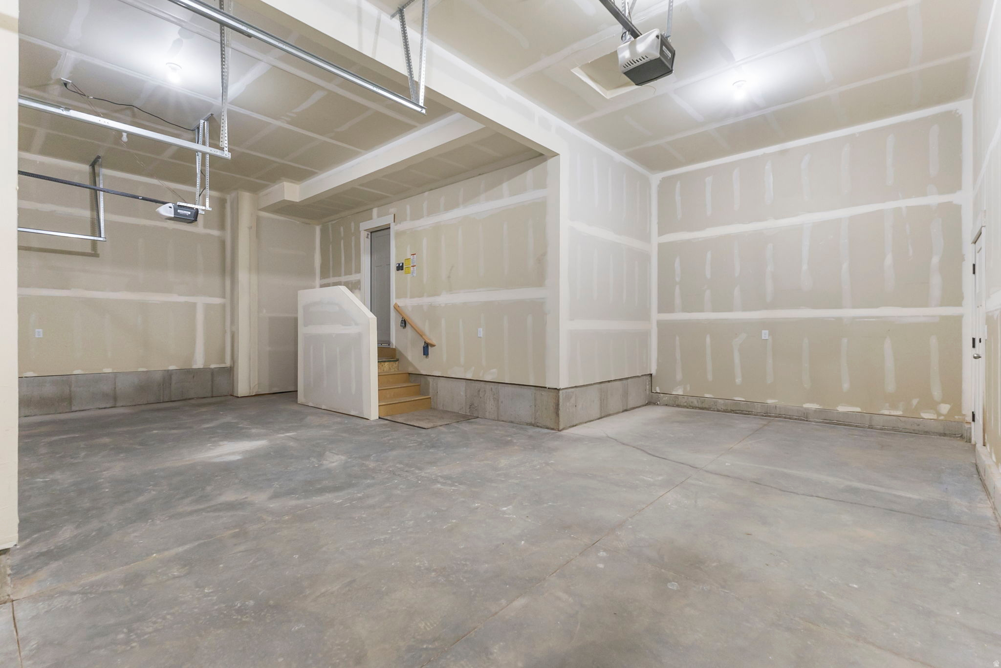 REGENCY GARDENS - Residential