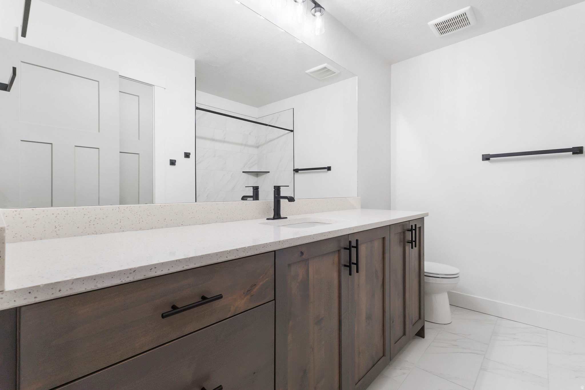 REGENCY GARDENS - Residential