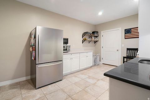 Tiny photo for 14 N 850 E, Lindon, UT 84042 (MLS # 2144994)