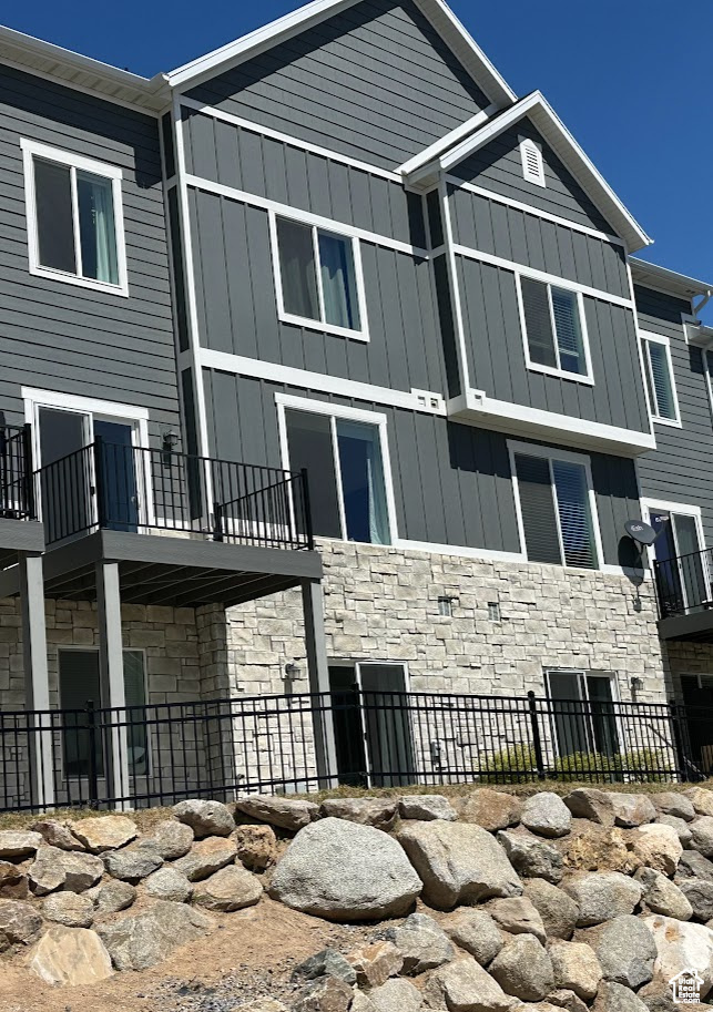 FOX CANYON - Residential