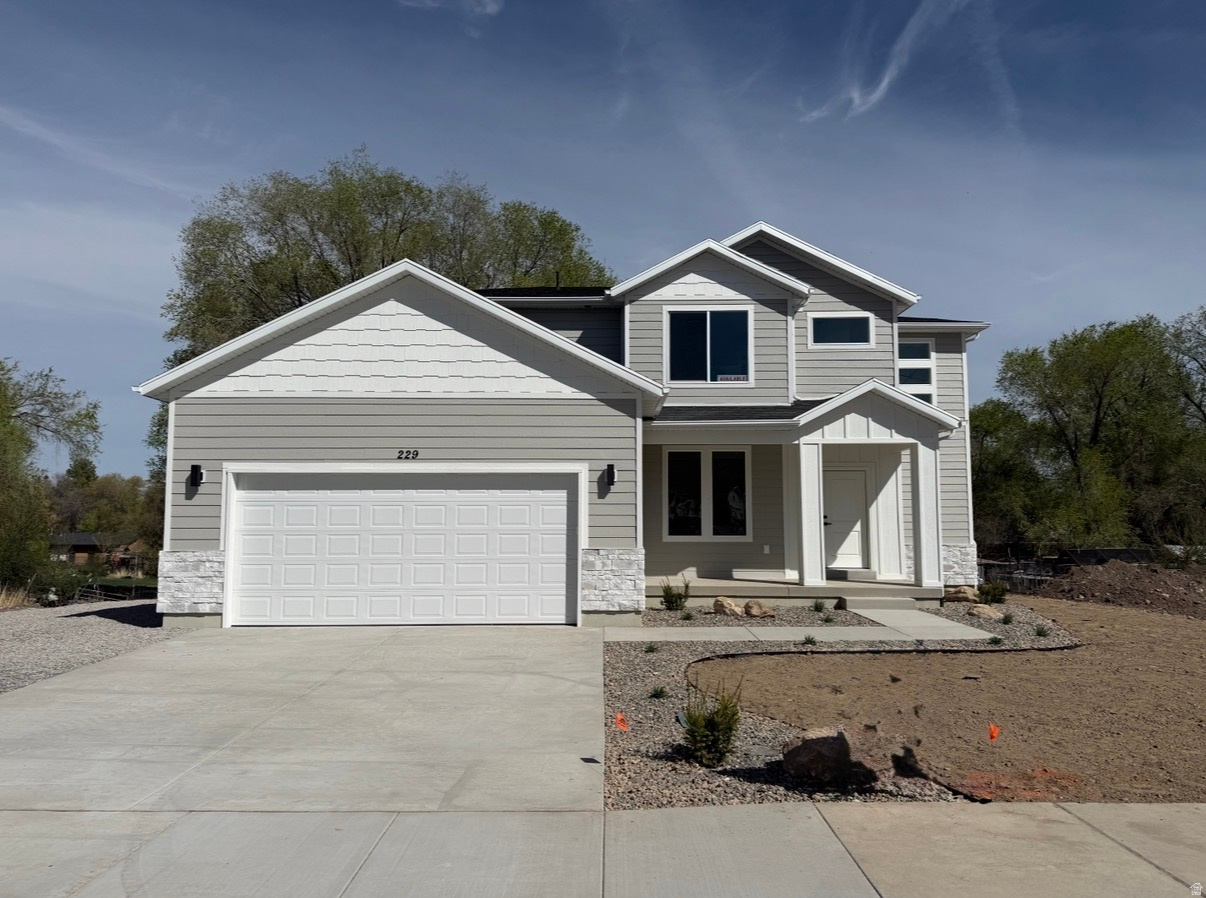 BELLE HOLLOW - Residential