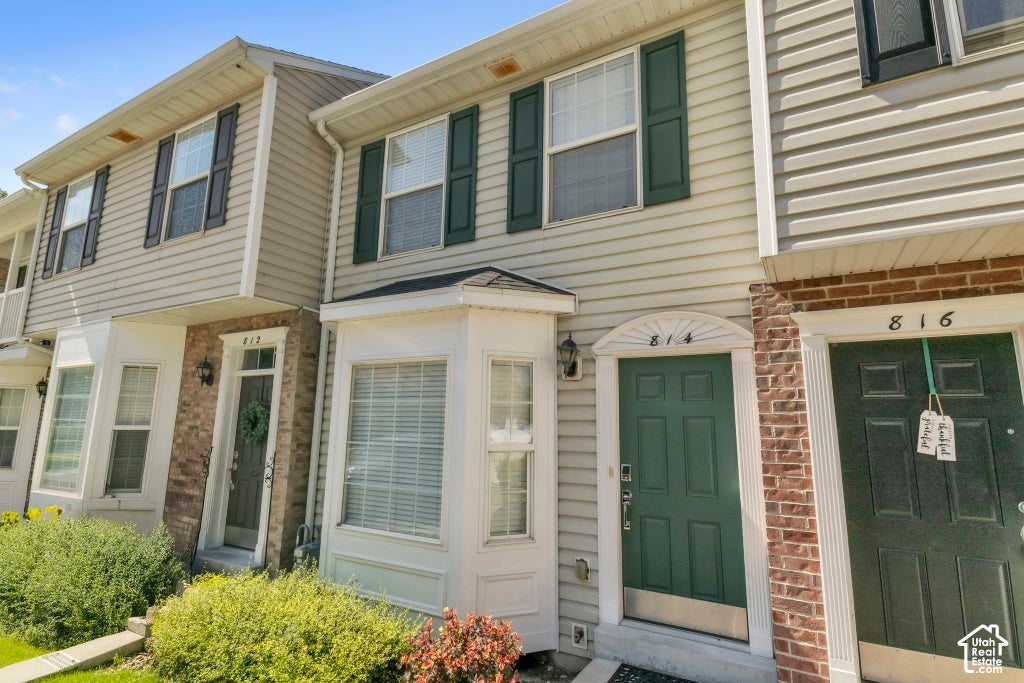 Photo of 814 N 175 E, Springville, UT 84663 (MLS # 2188868)
