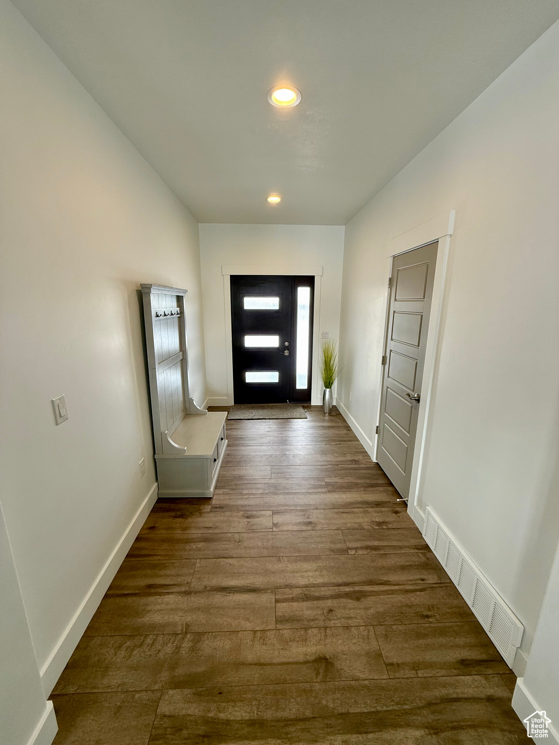 3153 S Country Club Way, Garden City, Utah image 2