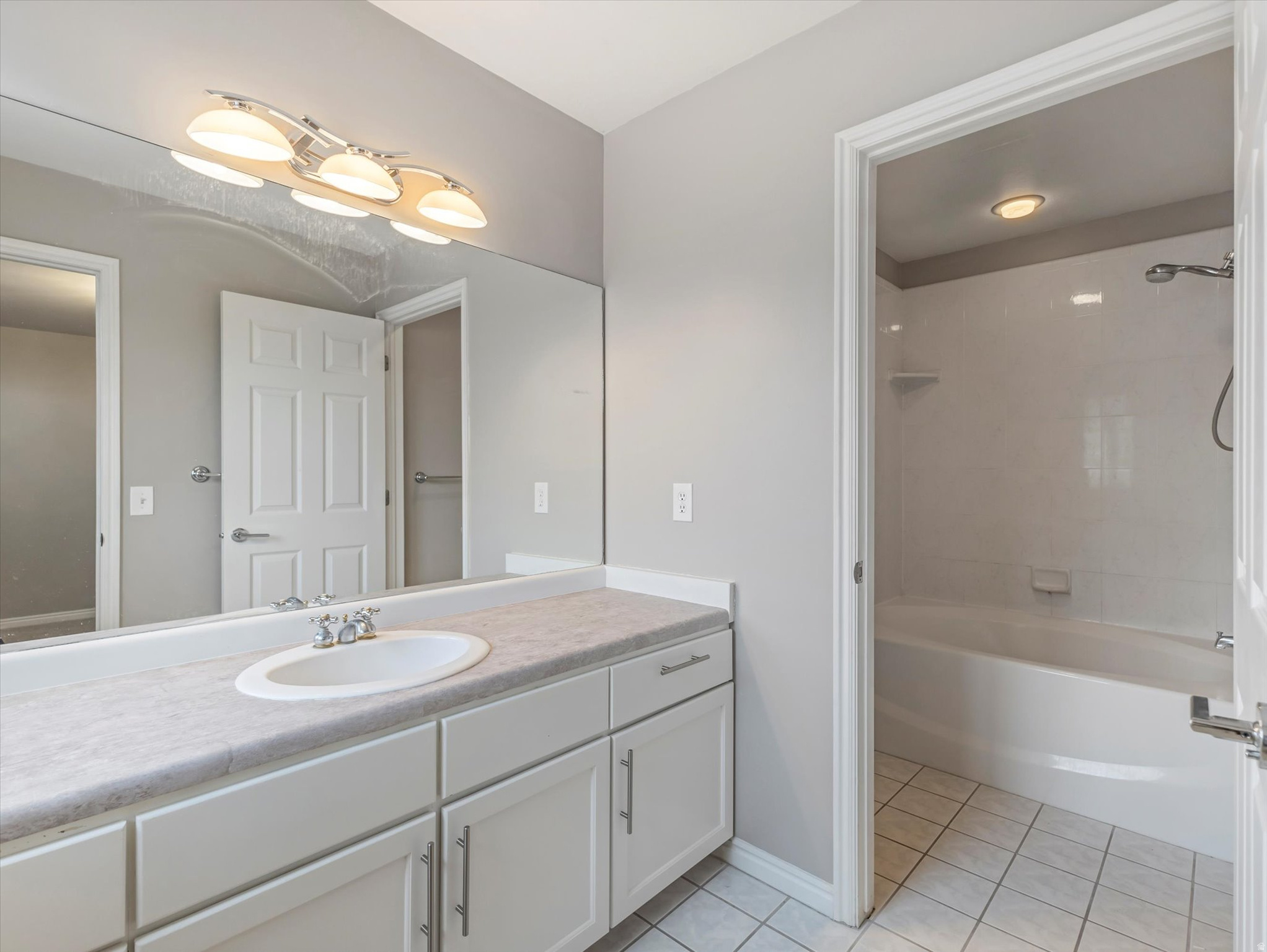 ASPENS CONDOMINIUMS - Residential