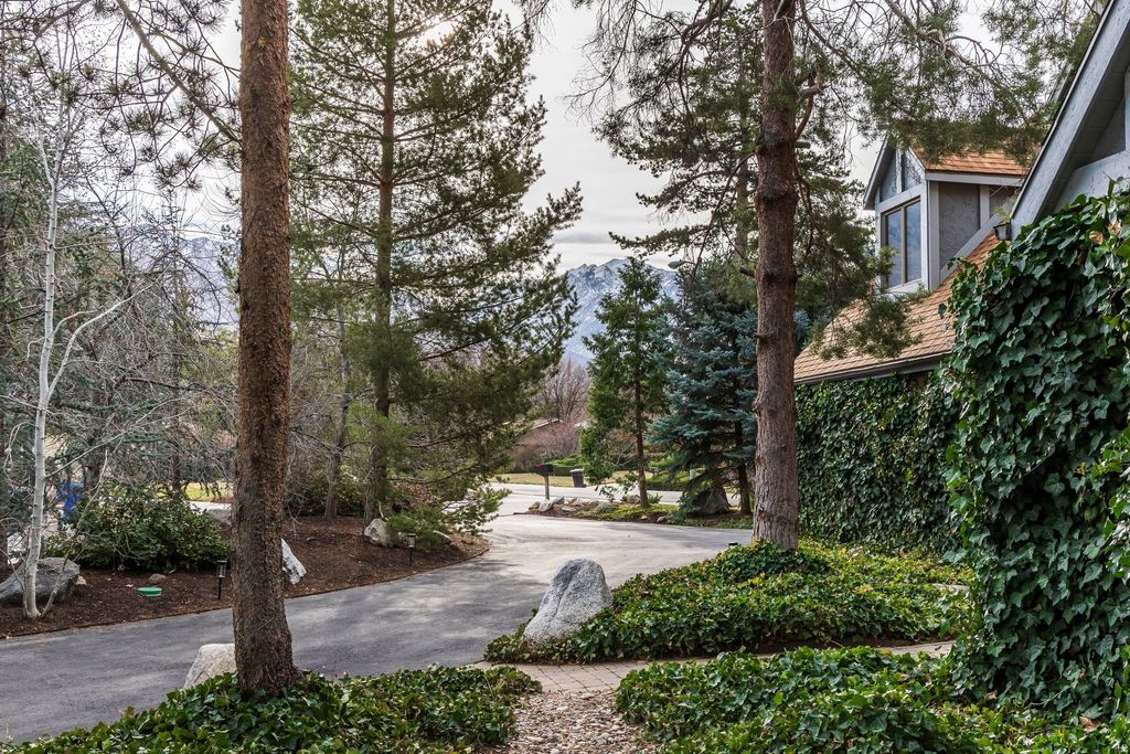 Photo of 1908 E BAYWOOD DR S, Salt Lake City, UT 84117 (MLS # 2142707)