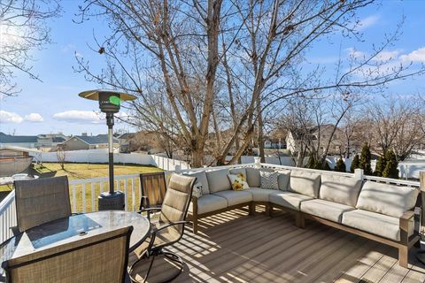 Tiny photo for 2377 W 2120 N, Clinton, UT 84015 (MLS # 2127136)