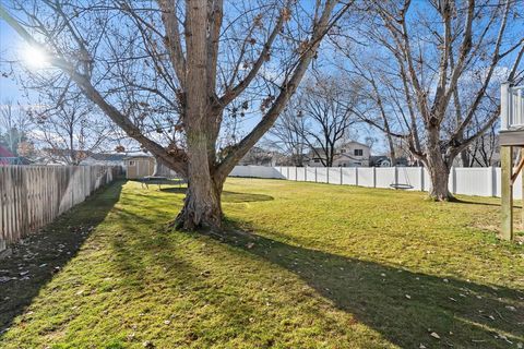 Tiny photo for 2377 W 2120 N, Clinton, UT 84015 (MLS # 2127136)