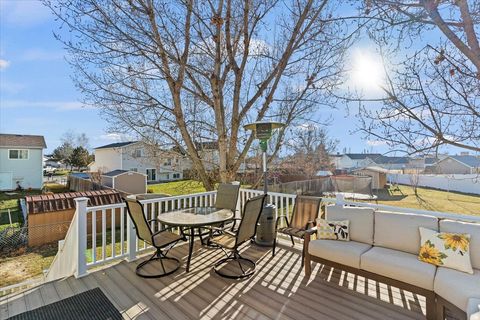 Tiny photo for 2377 W 2120 N, Clinton, UT 84015 (MLS # 2127136)