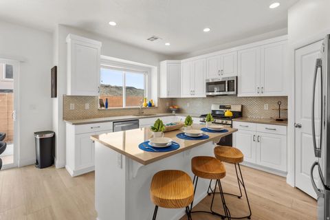 Tiny photo for 1342 N MARFIL WAY, Washington, UT 84780 (MLS # 2133609)