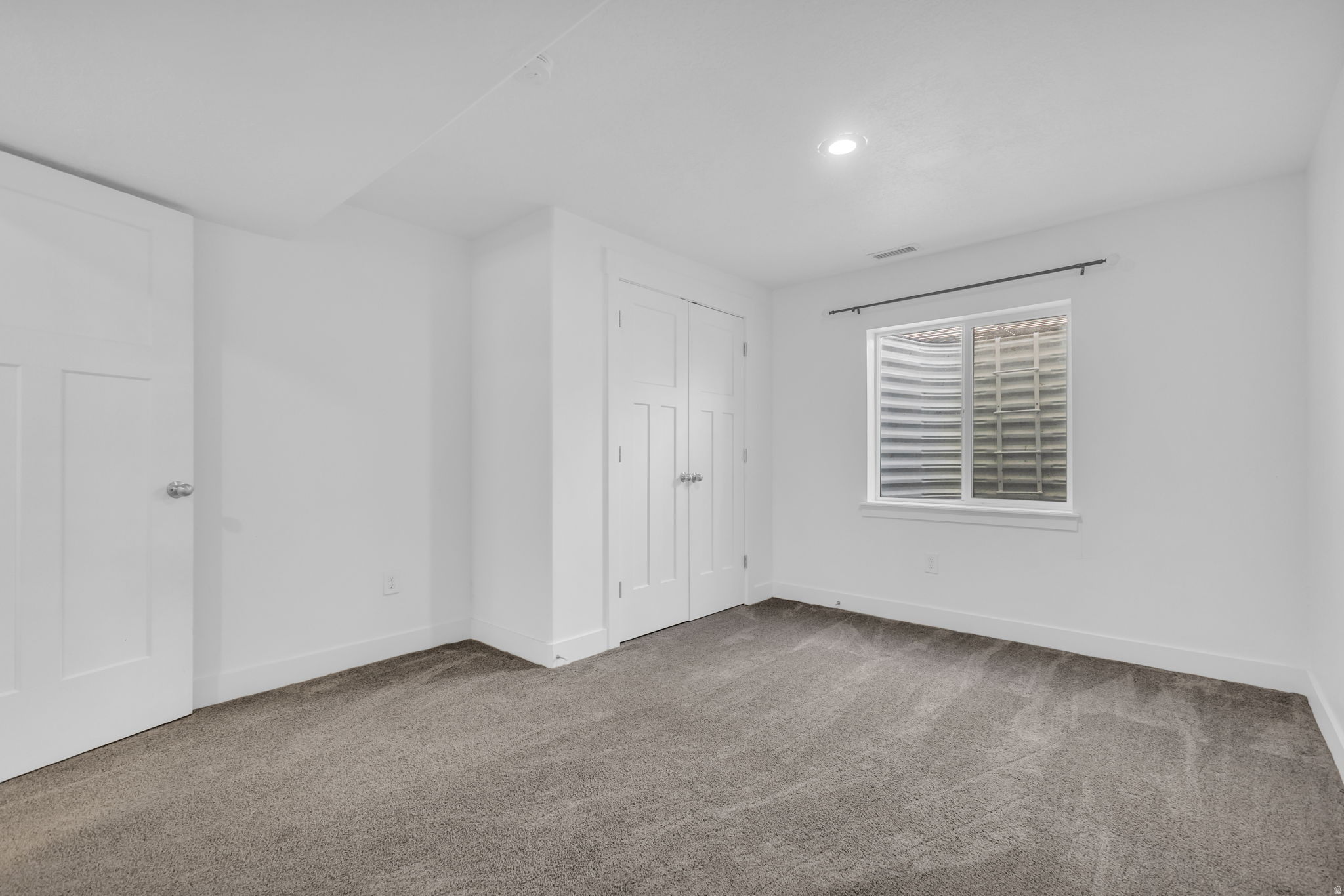 SILVER LAKE - Residential
