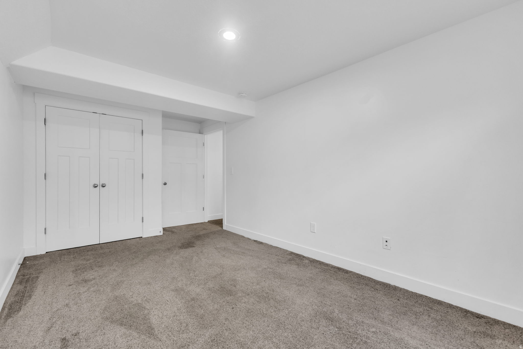 SILVER LAKE - Residential
