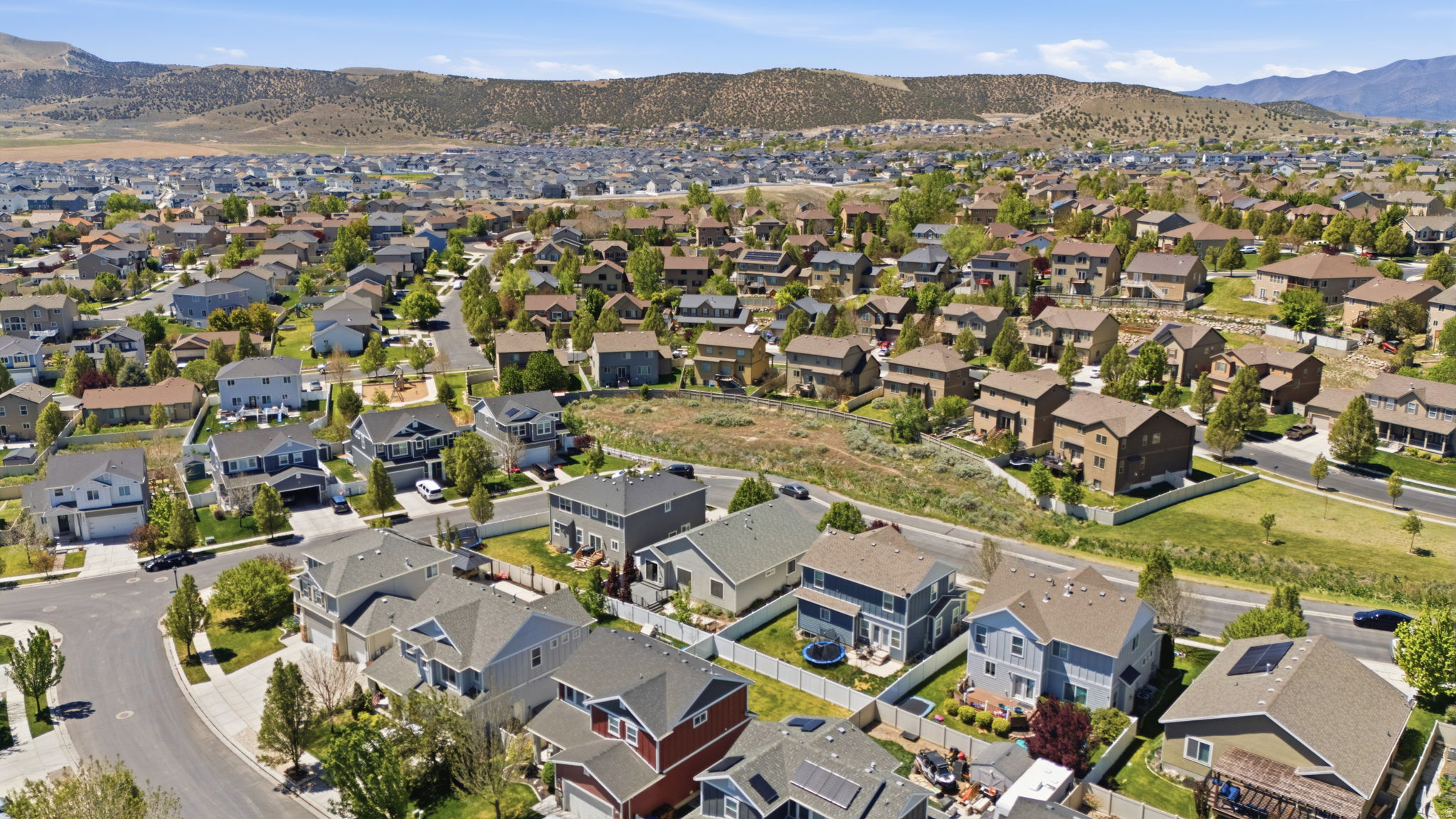 SILVER LAKE - Residential