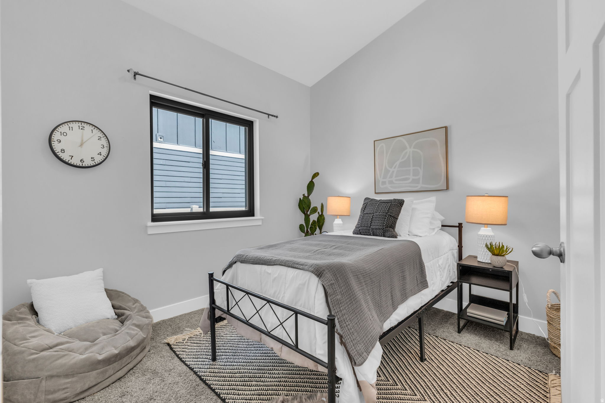 SILVER LAKE - Residential