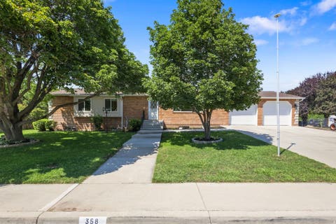 Photo of 358 W 1200 N, Mapleton, UT 84664 (MLS # 2176887) Photo of 358 W 1200 N, Mapleton, UT 84664 (MLS # 2176887)