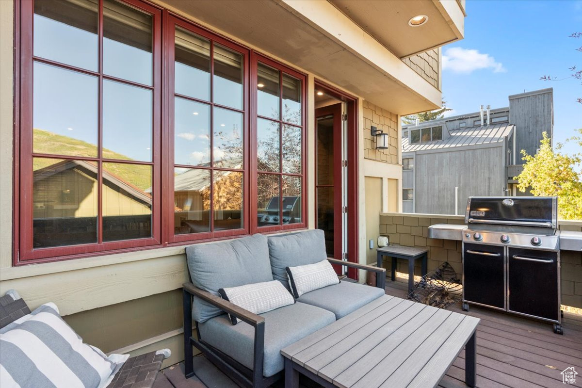 SNYDERS ADDITION - Residential
