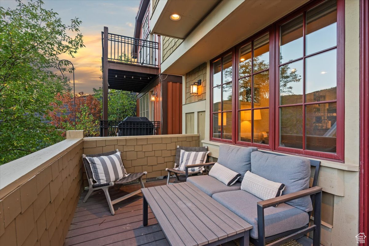 SNYDERS ADDITION - Residential