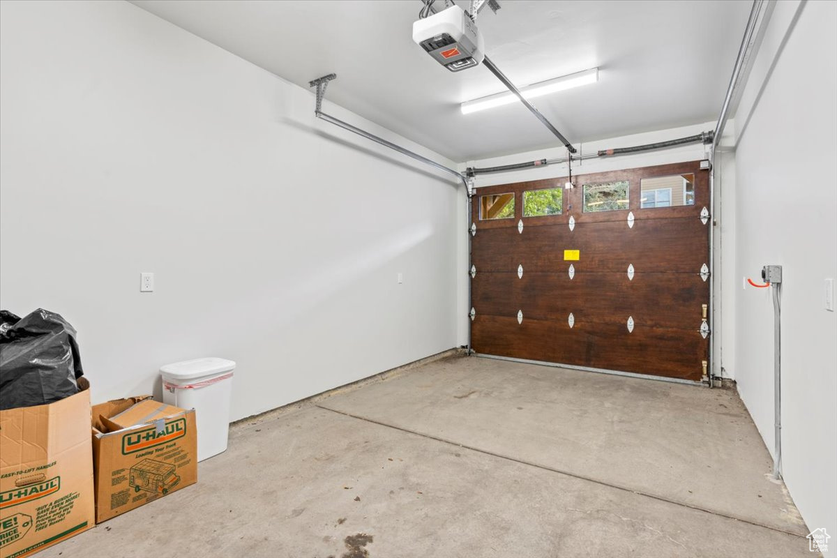 SNYDERS ADDITION - Residential