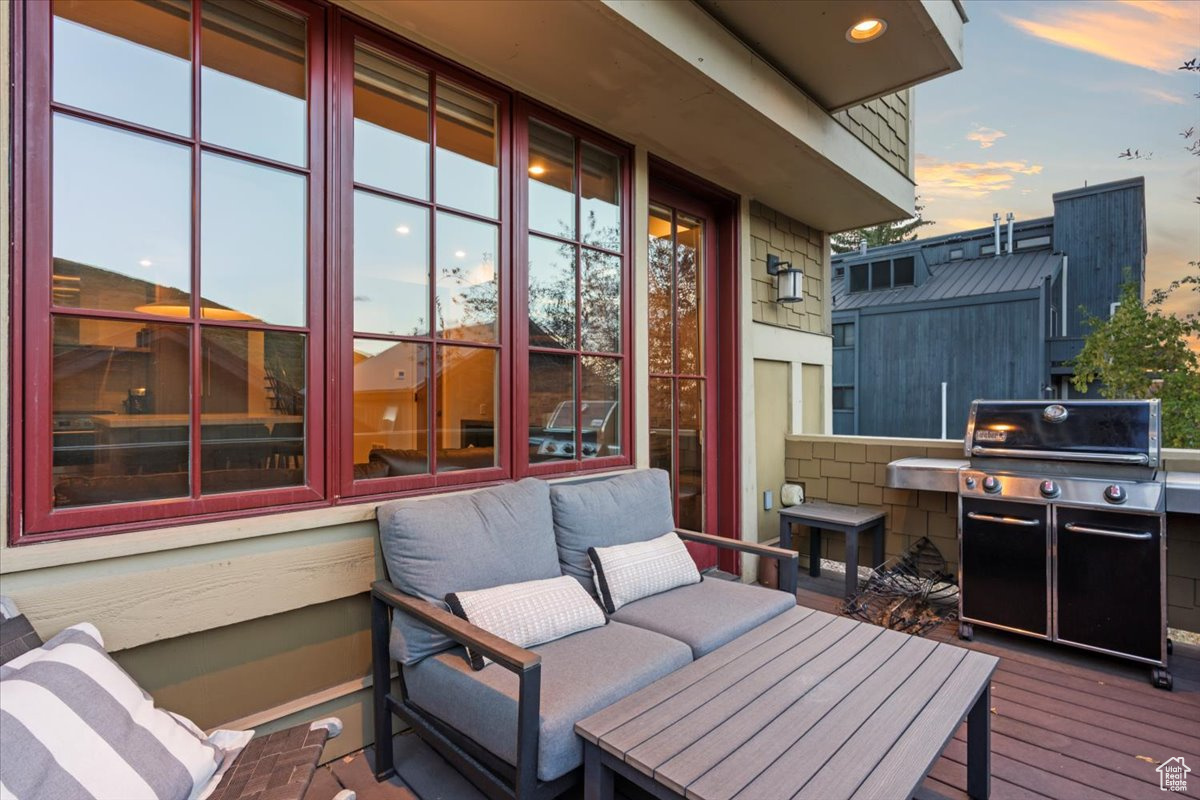 SNYDERS ADDITION - Residential